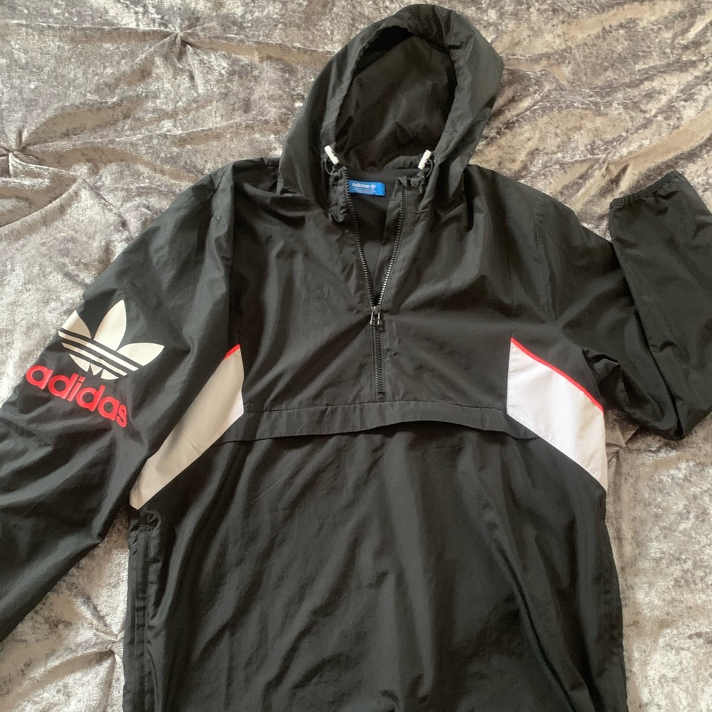 Men’s adidas windbreaker.